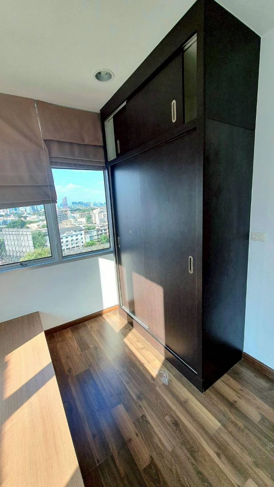 🦋🏙️ Chewathai Ratchaprarop Condo for Rent | Large 2-bedroom unit with pool view, prime city center location! 🏙️🦋