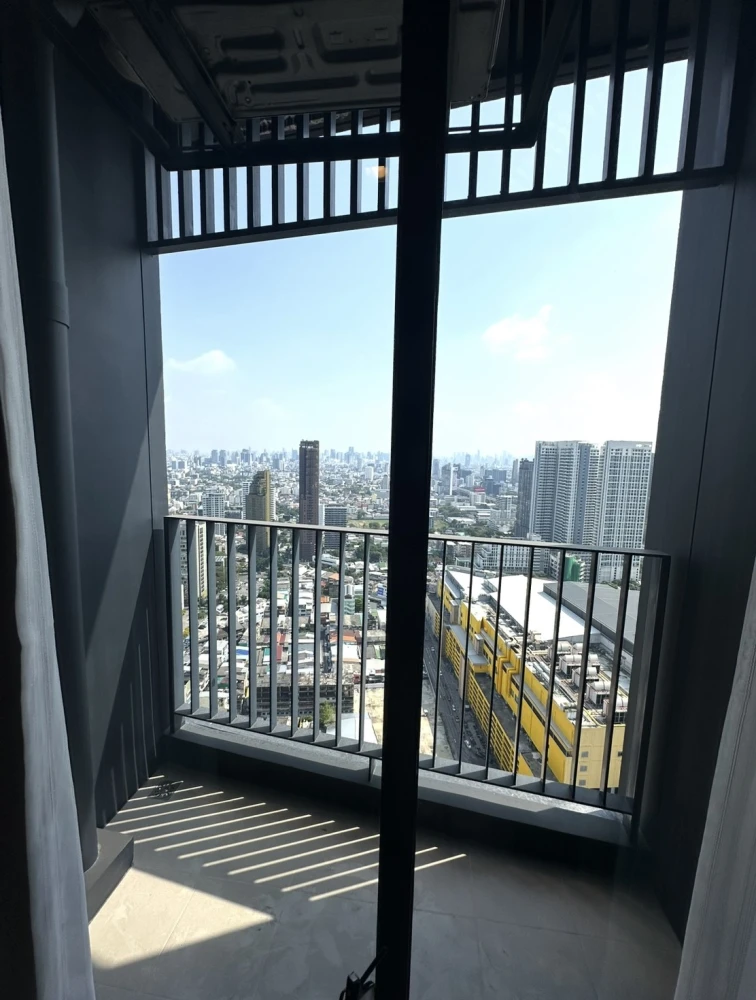 🏙️💎 For Rent: Life Ladprao Valley – Brand New High-Floor Unit Opposite Central! 💎🏙️
