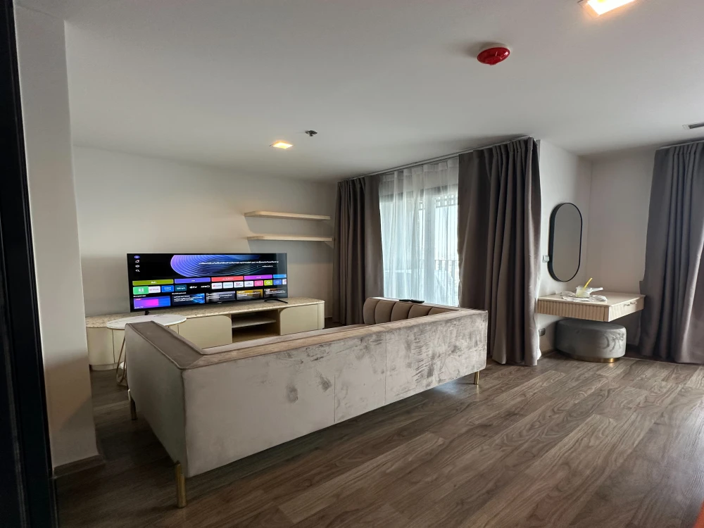 🏙️💎 For Rent: Life Ladprao Valley – Brand New High-Floor Unit Opposite Central! 💎🏙️