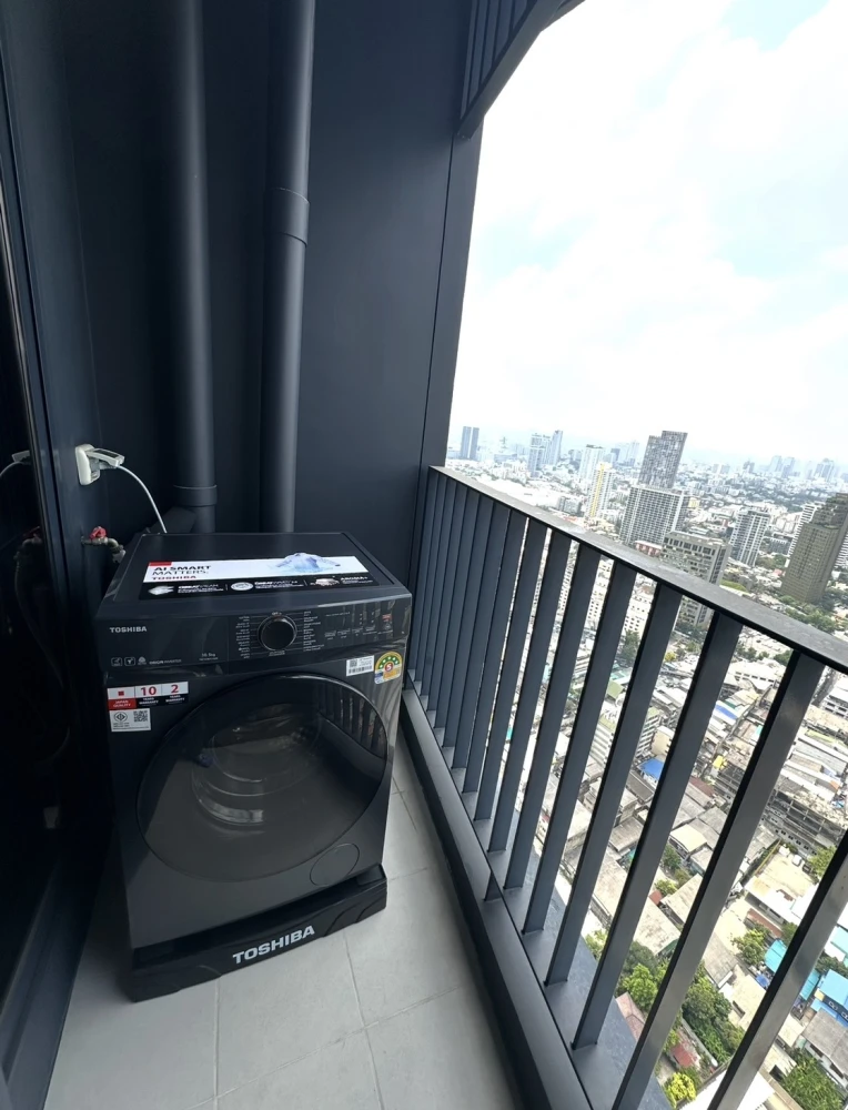 🏙️💎 For Rent: Life Ladprao Valley – Brand New High-Floor Unit Opposite Central! 💎🏙️