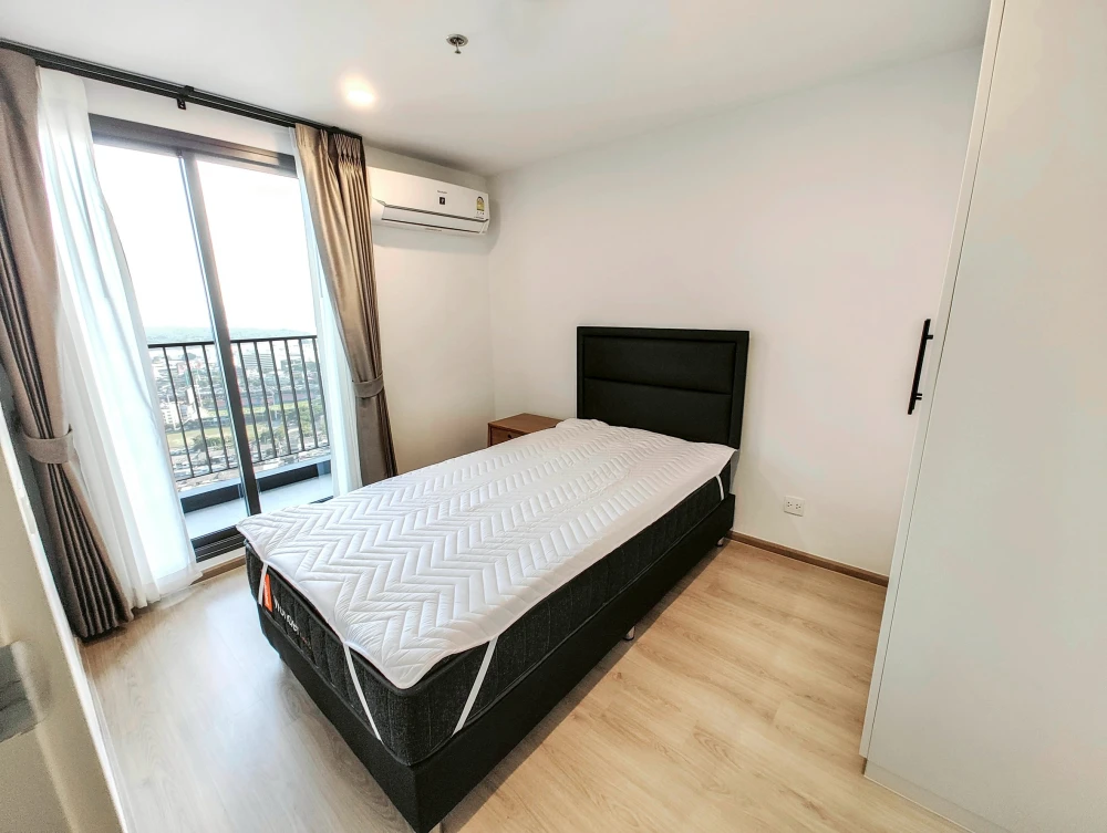 🏙️🌺 For Rent: Life Rama 4 - Asoke Duplex Unit near MRT Queen Sirikit! 🌺🏙️