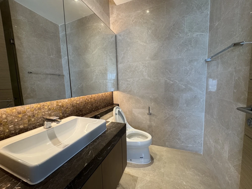 🌟🏙️ For Rent: Magnolias Ratchadamri Boulevard – High Floor Luxury Unit! 🏙️🌟