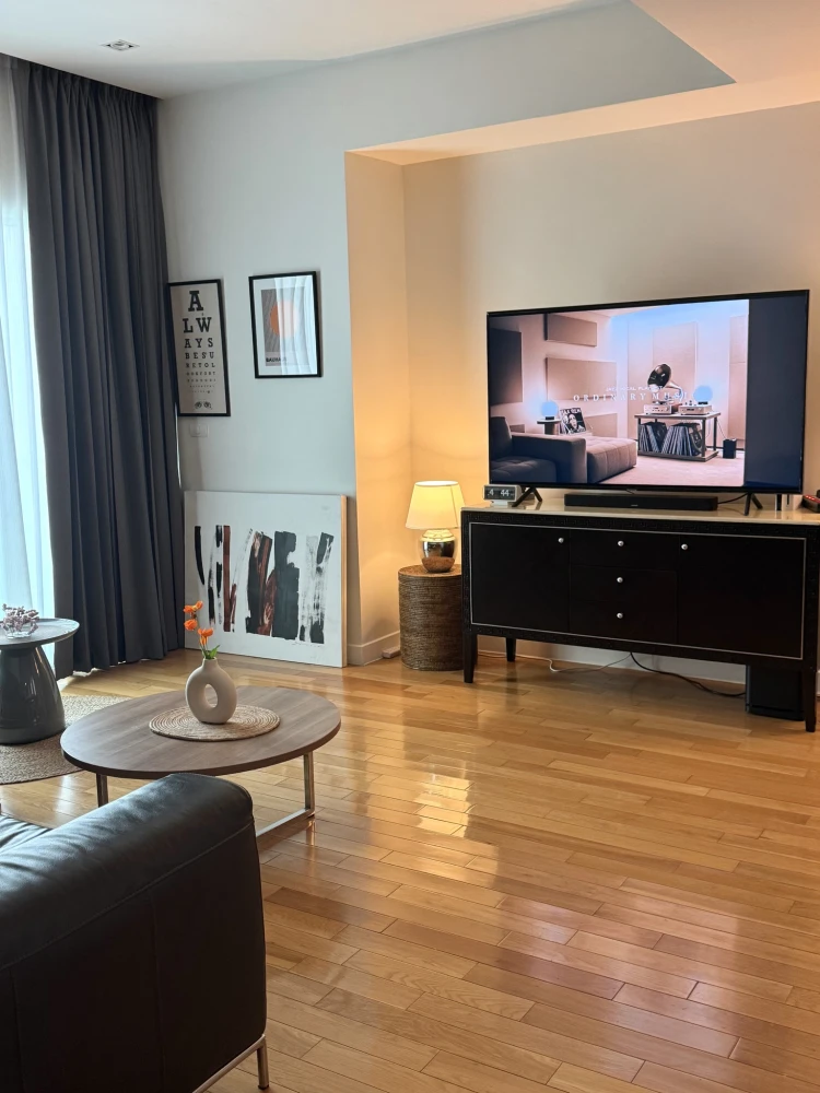 For sale or rent: Millennium Residence @ Sukhumvit 16 | Large, luxurious unit with stunning views, ready to move in.