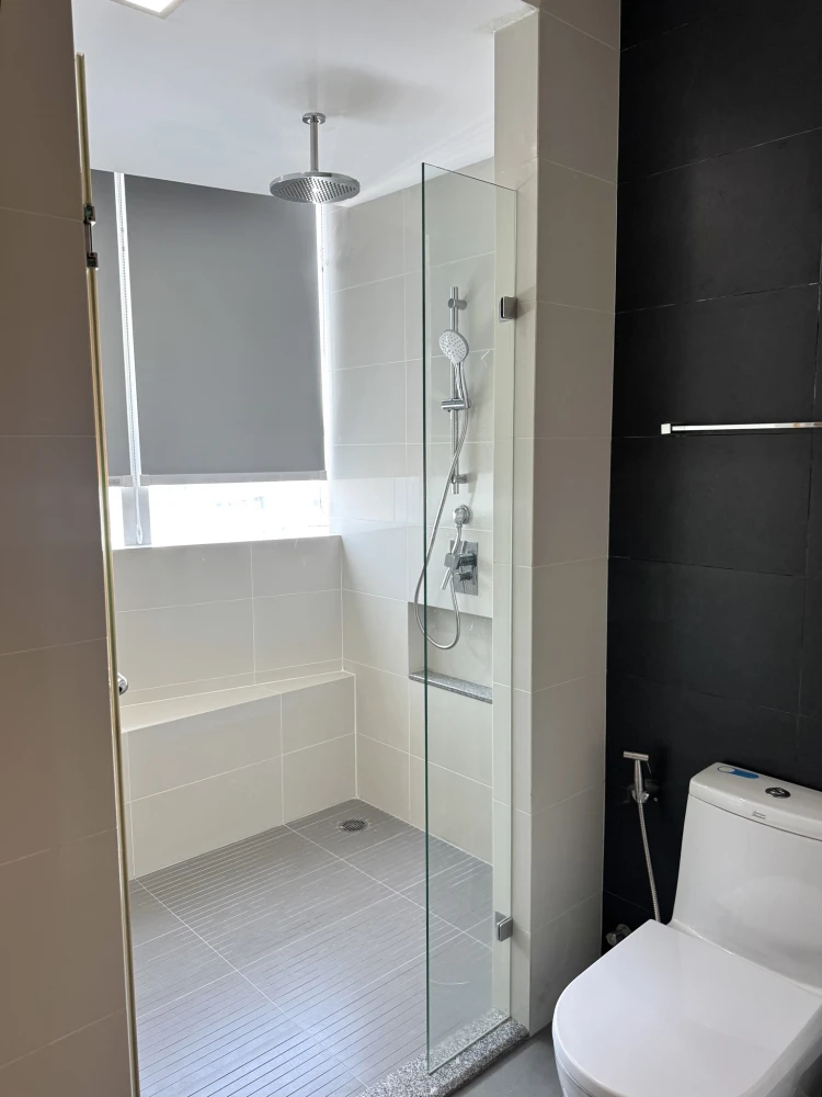 For sale or rent: Millennium Residence @ Sukhumvit 16 | Large, luxurious unit with stunning views, ready to move in.