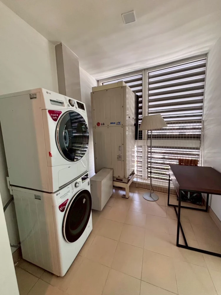 🖤🏙️ For Rent: Millennium Residence @ Sukhumvit 16 – Ultra Spacious Luxury Unit! 🏙️🖤