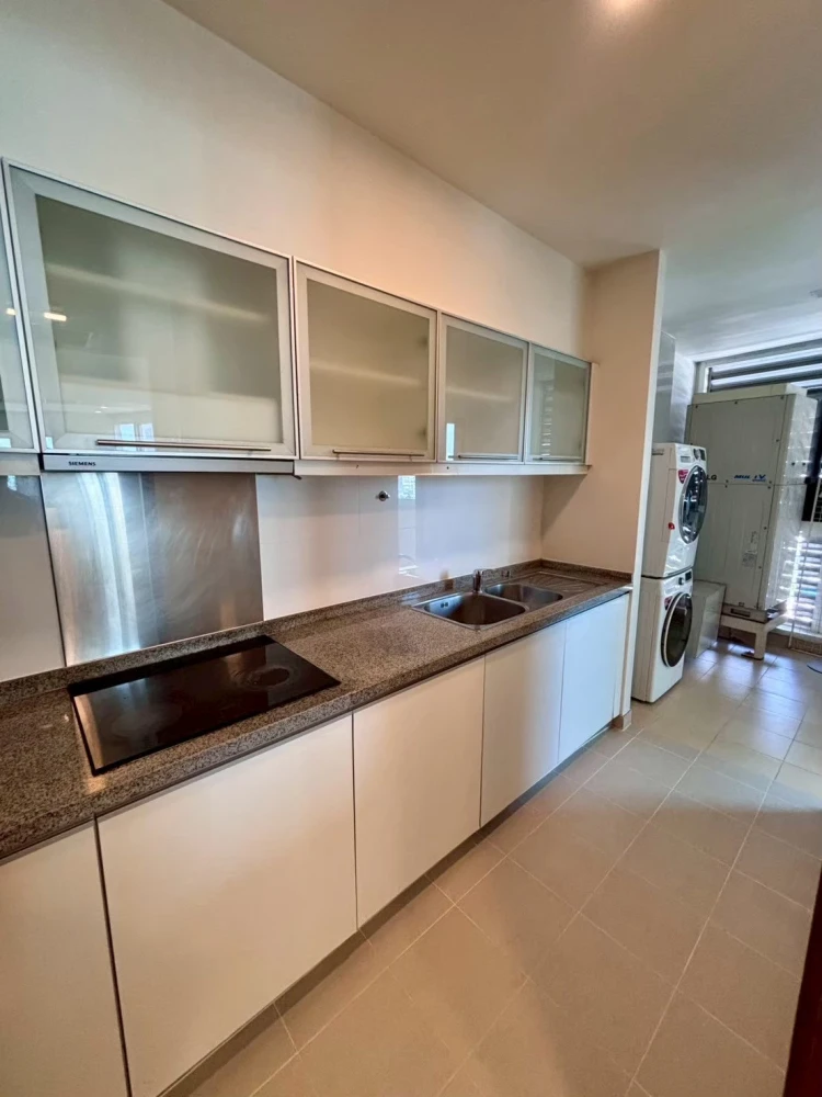 🖤🏙️ For Rent: Millennium Residence @ Sukhumvit 16 – Ultra Spacious Luxury Unit! 🏙️🖤