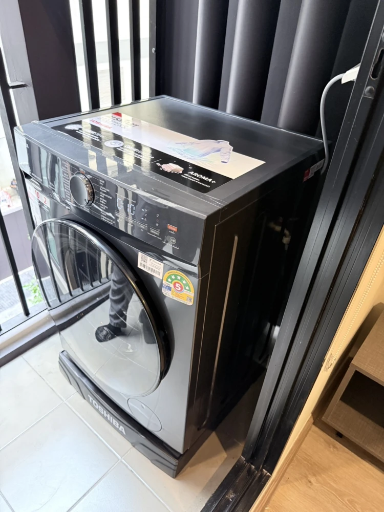 🌈🏙️ For Rent: Nue District R9 – Easy Access Unit on Rama 9 Road! 🏙️🌈