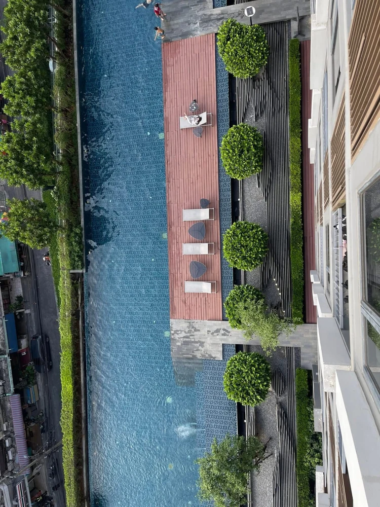🧁🏙️ For Rent: Onyx Phaholyothin | Large 1-Bedroom Unit with Pool View, Just 190m from BTS! 🏙️🧁