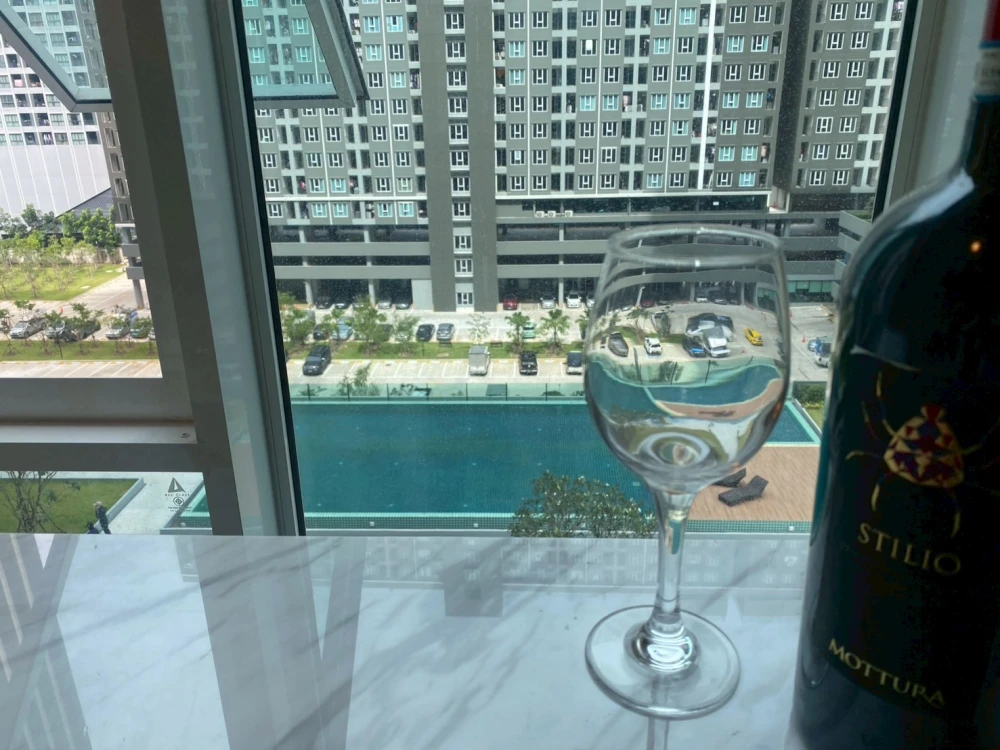 💙🏊‍♂️ For Rent: Regent Home Bangna – Pool View, Fully Furnished! 🏊‍♂️💙