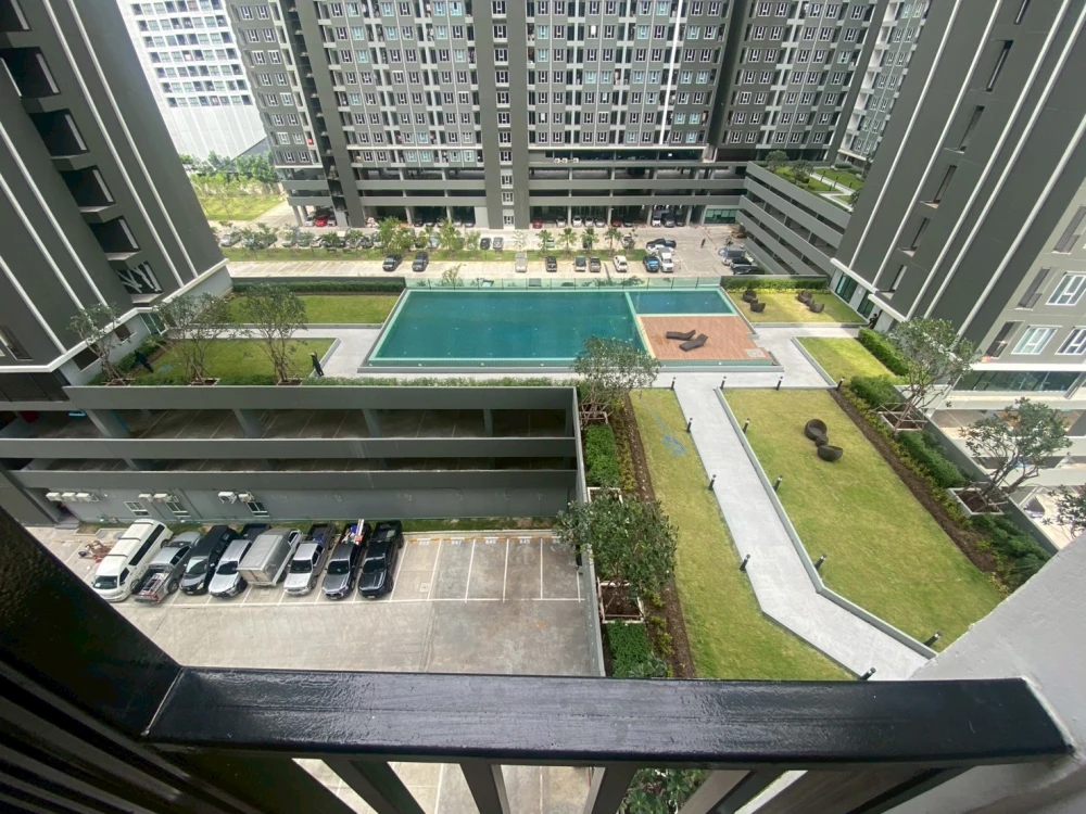 💙🏊‍♂️ For Rent: Regent Home Bangna – Pool View, Fully Furnished! 🏊‍♂️💙