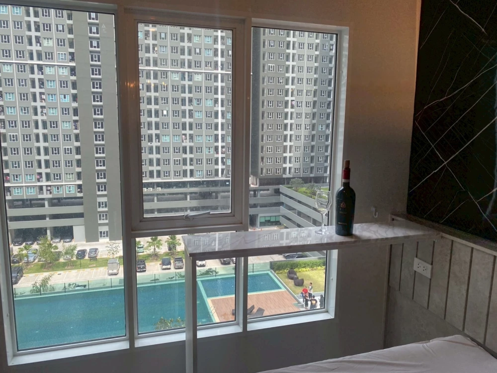 💙🏊‍♂️ For Rent: Regent Home Bangna – Pool View, Fully Furnished! 🏊‍♂️💙