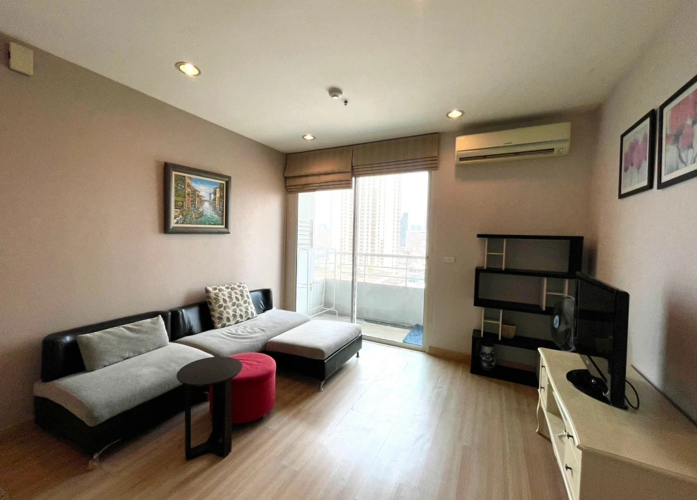 🌿✨ For Rent: Scope Langsuan | Luxury Living in Prime Location! ✨🌿