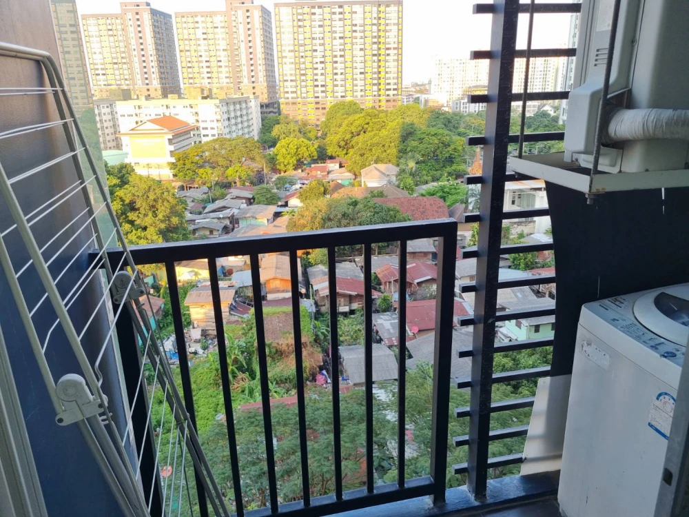 🌺🏙️ For Rent: The Base 77 Onnut | High Floor, South-Facing, Open View! 🏙️🌺