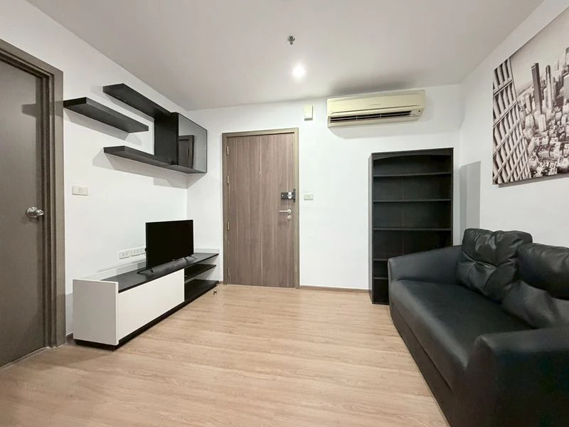 🏙️🌼 For Rent: The Base Sukhumvit 77 – High Floor Unit Near BTS On Nut! 🌼🏙️