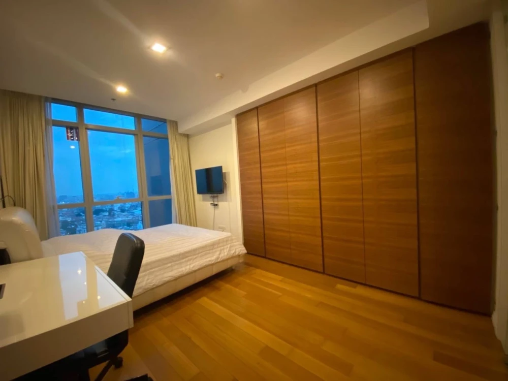 🔥 For rent, The River, luxury condo, Chao Phraya River view, near BTS.