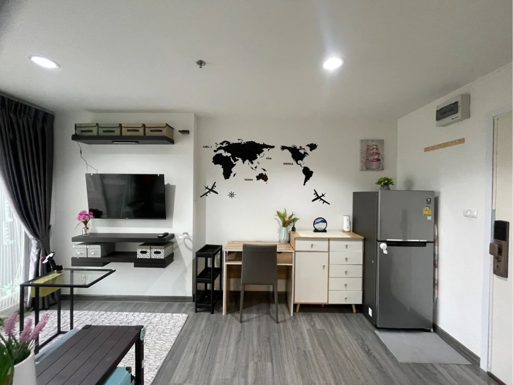 🏙️🌟 For Rent: The Trust @ BTS Chang Erawan – River View Unit! 🌟🏙️