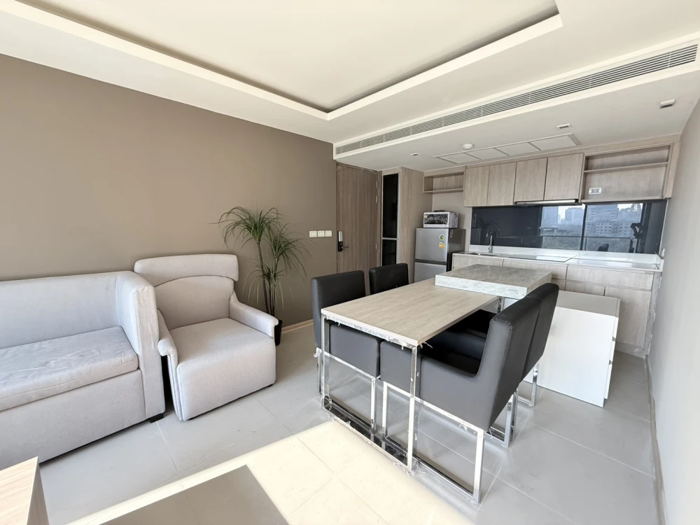🌟🏙️ For Rent: Urbietia Thonglor | Spacious 2-bedroom apartment in the heart of Thonglor, ready to move in! 🏙️🌟