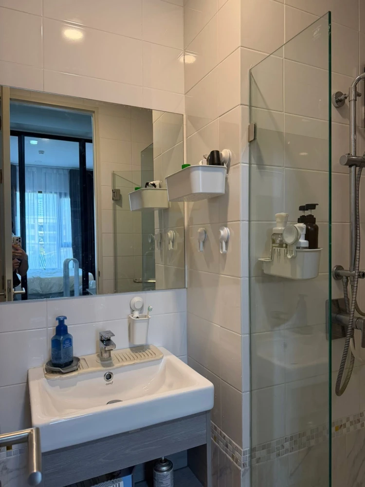 🏢 Condo for rent: Knightsbridge Kaset Society 🚆 Right next to BTS Sena Station, in front of the condo.
