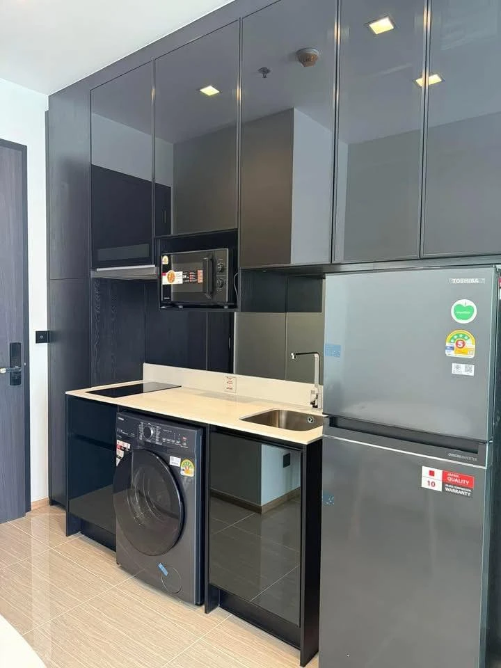 ✨🏙 Condo for rent: Noble Around Ari, next to BTS Ari station. High floor, beautiful view, in the heart of Ari. 🏙✨