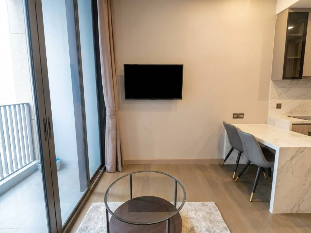 ✨🏙 Condo for rent: The Esse at Singha Complex. Prime location in the heart of the city. 🏙✨