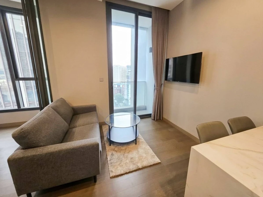 ✨🏙 Condo for rent: The Esse at Singha Complex. Prime location in the heart of the city. 🏙✨