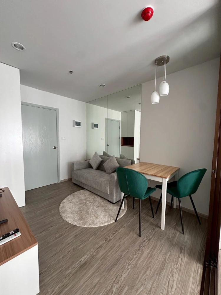 🏠🌃 Condo for Rent: Regent Home Wutthakat 🏠🌃