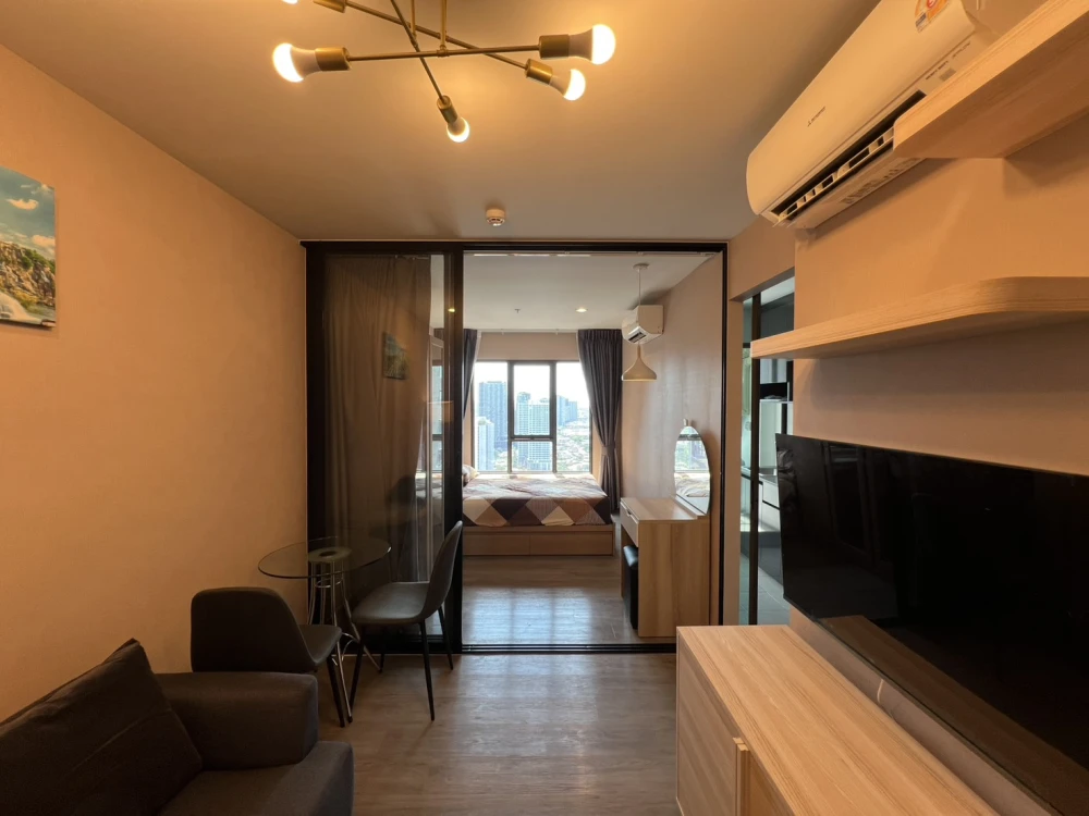 🏠🌃 Condo for Rent: Regent Home Wutthakat 🏠🌃
