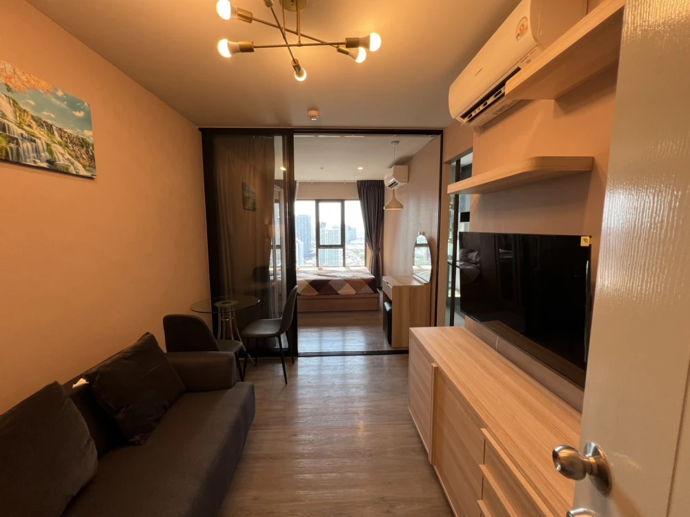 🏠🌃 Condo for Rent: Regent Home Wutthakat 🏠🌃