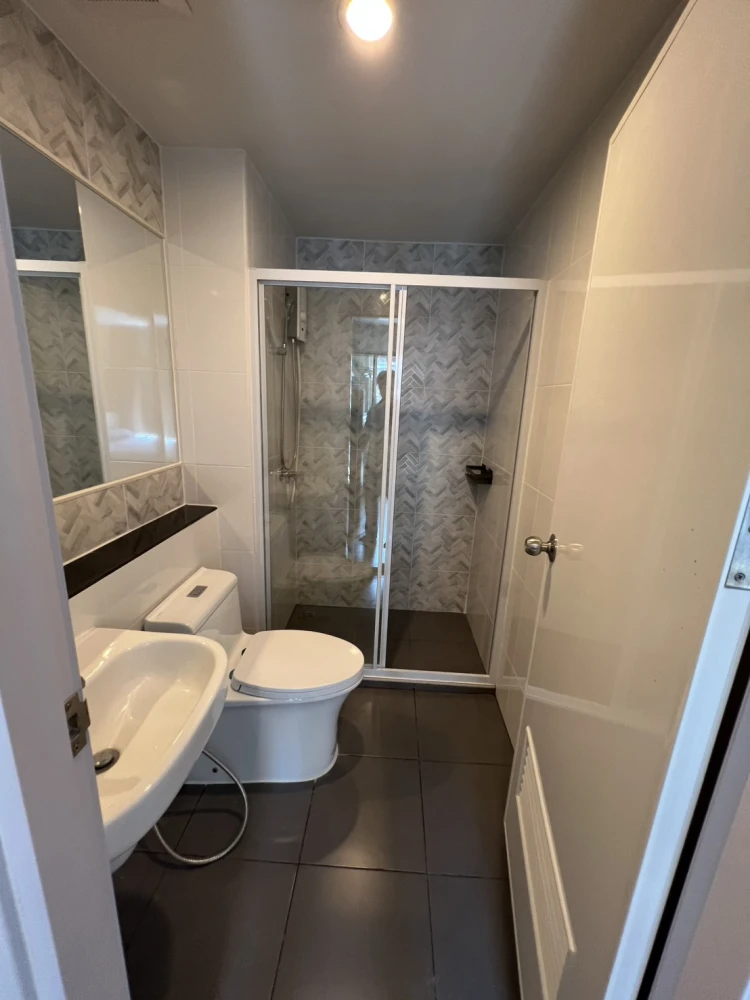 🏠🌃 Condo for Rent: Regent Home Wutthakat 🏠🌃