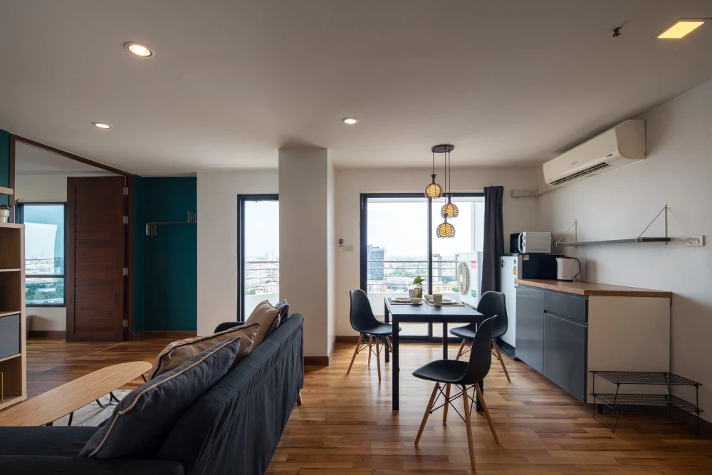 🏠🌃 Condo for Rent: Sarin Place 🏠🌃