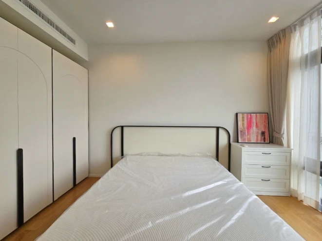 🏠🌃 Condo for Rent: Circle Living Prototype 🏠🌃