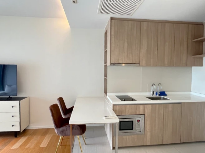 🏠🌃 Condo for Rent: Circle Living Prototype 🏠🌃