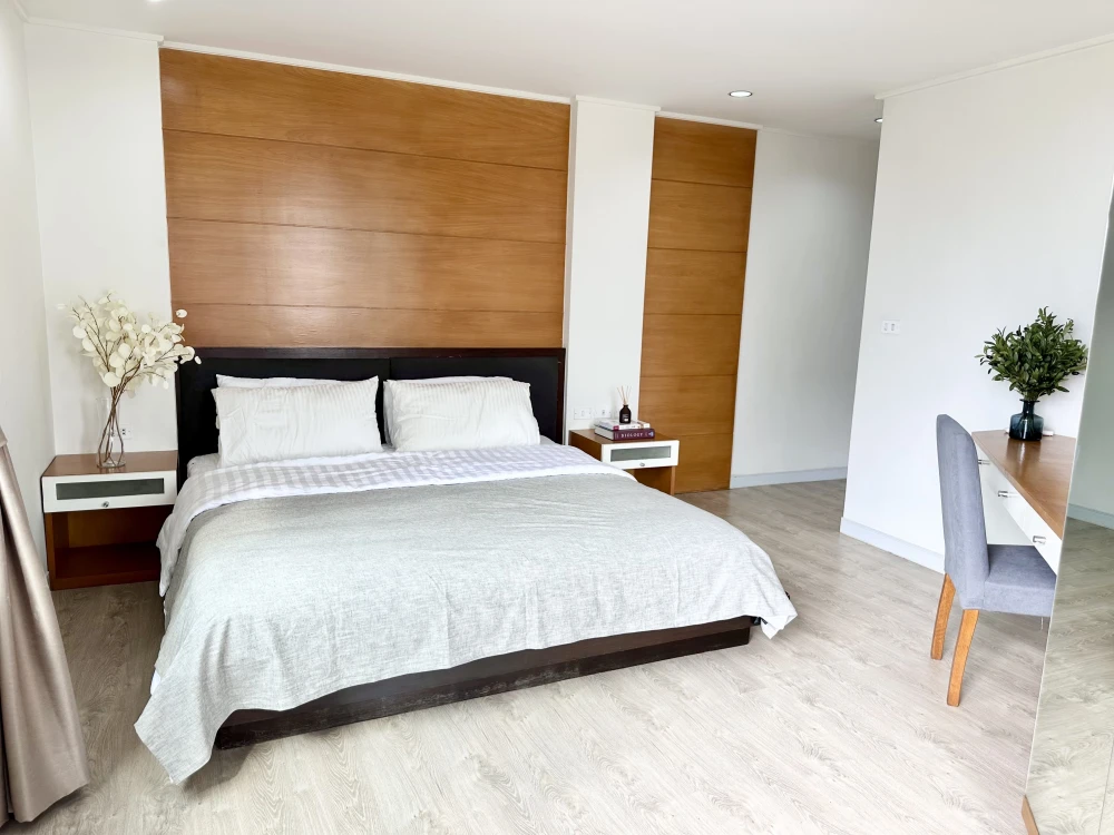 🏠🌃 Condo for Rent: The Royal Place 1 🏠🌃