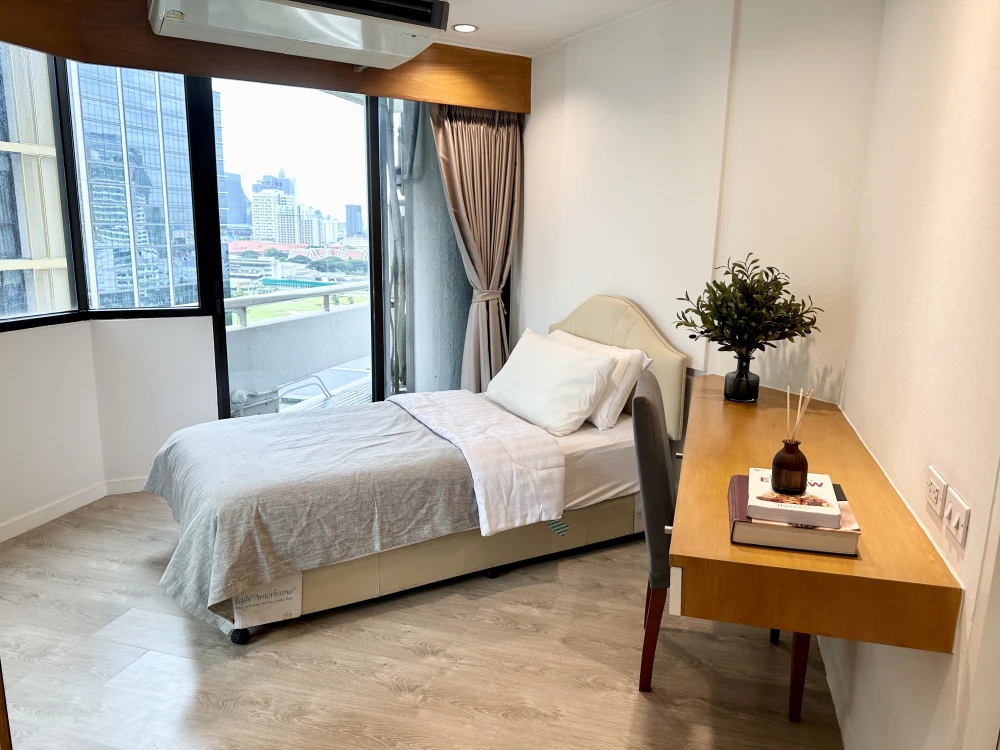 🏠🌃 Condo for Rent: The Royal Place 1 🏠🌃