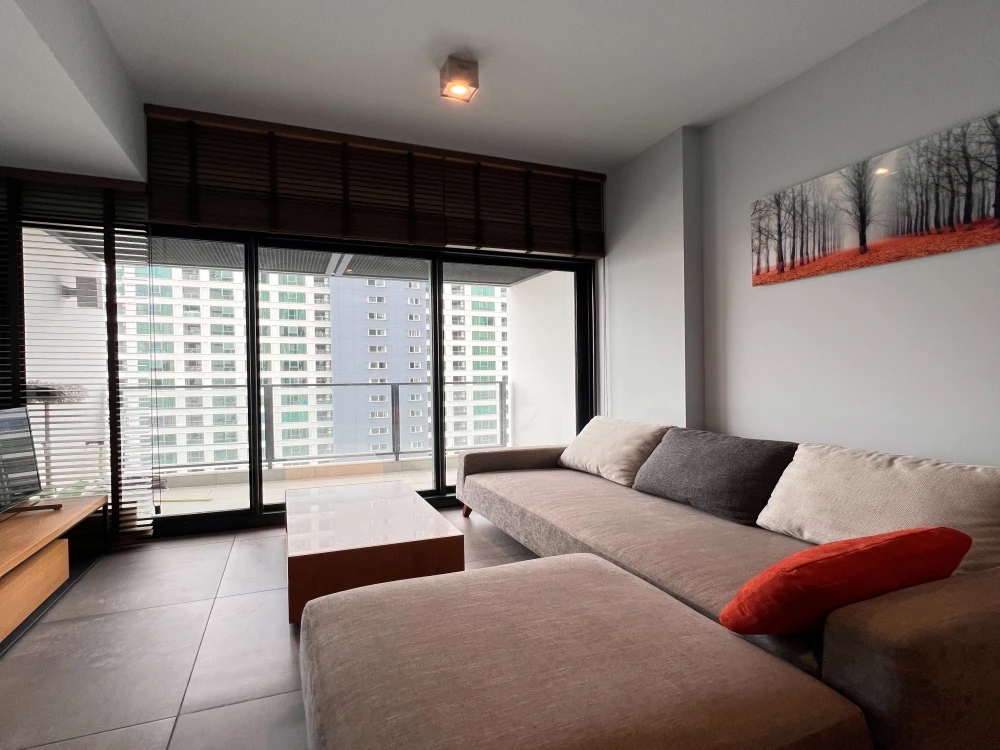 🏢 For Rent The Lofts Asoke