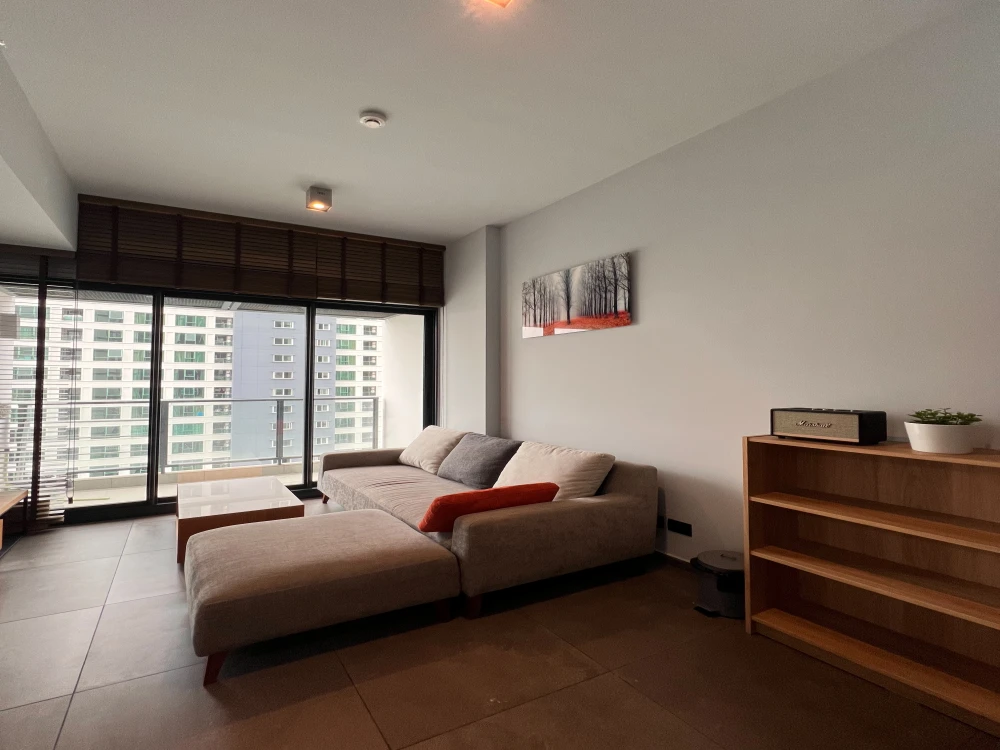 🏢 For Rent The Lofts Asoke