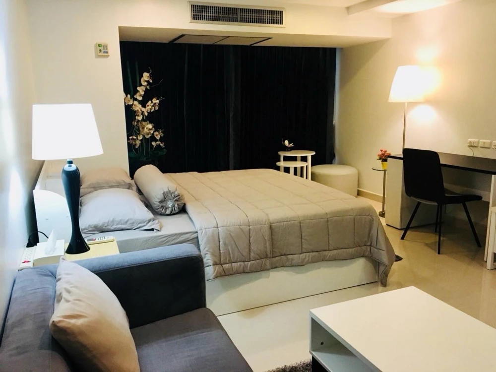 🏠🌃 Condo for Rent: The Trendy Condominium 🏠🌃
