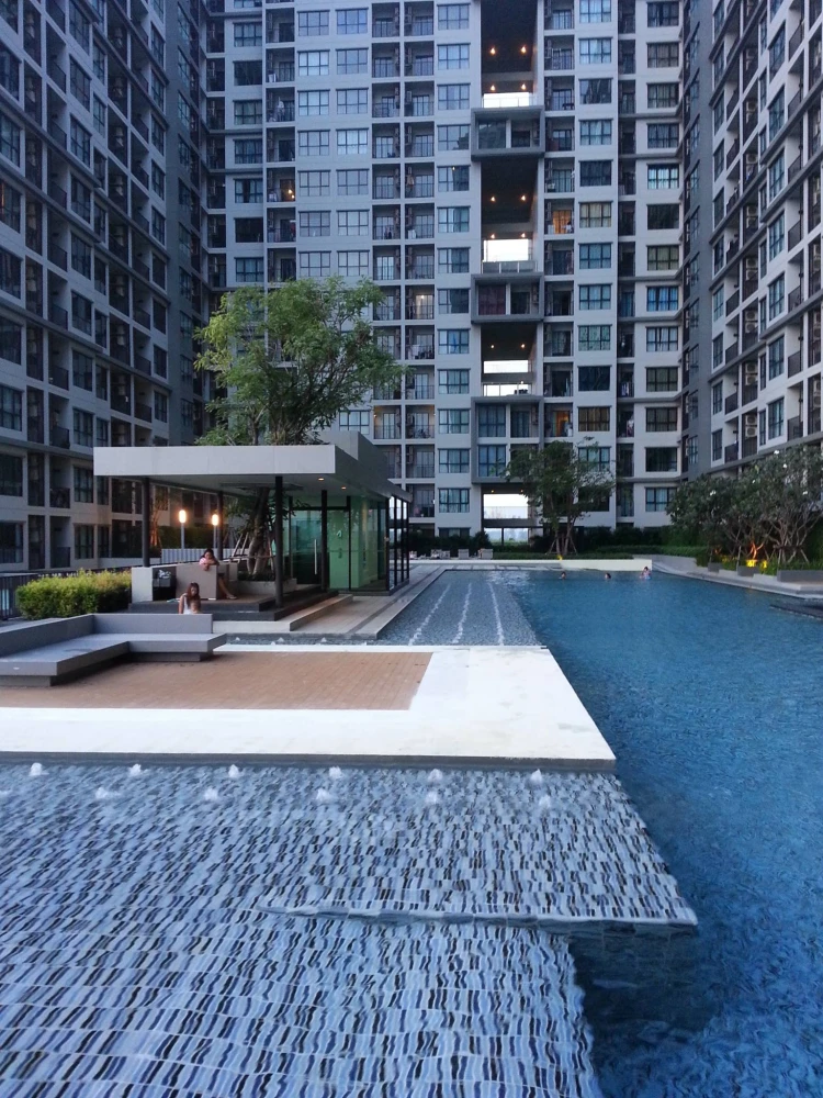 🏠🌃 Condo for Rent: The Base Chaengwattana 🏠🌃
