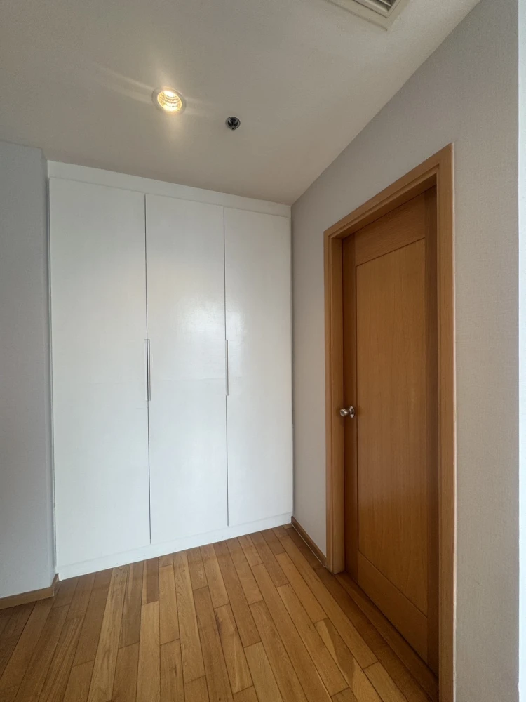 🏠🌃 Condo for rent at Emporio Place 🏠🌃