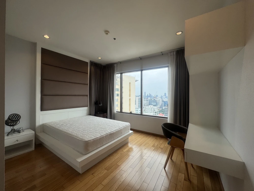 🏠🌃 Condo for rent at Emporio Place 🏠🌃