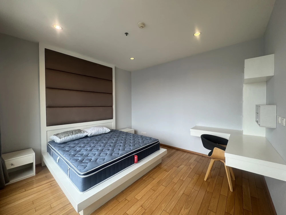 🏠🌃 Condo for rent at Emporio Place 🏠🌃