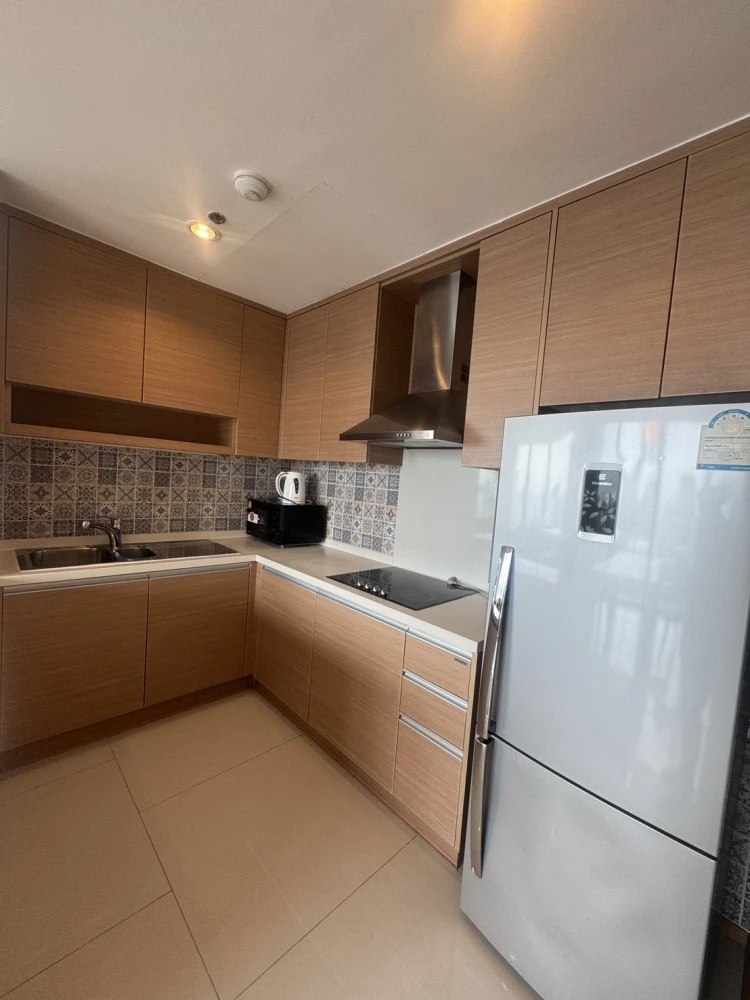 🏠🌃 Condo for rent at Emporio Place 🏠🌃