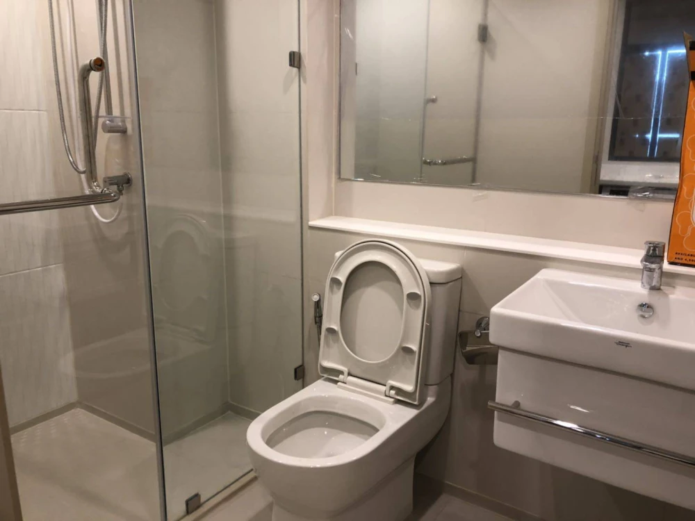 🏠🌃 Condo for rent: Life One Wireless 🏠🌃