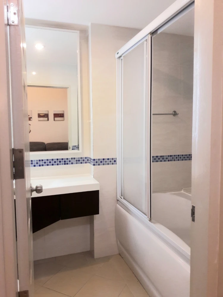 🏠🌃 Condo for rent: Life at Sathorn 10 🏠🌃