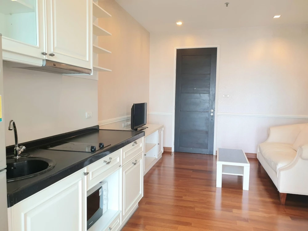 Condo for rent, Ivy Sathorn 10, fully furnished with appliances. Book now before it's too late!