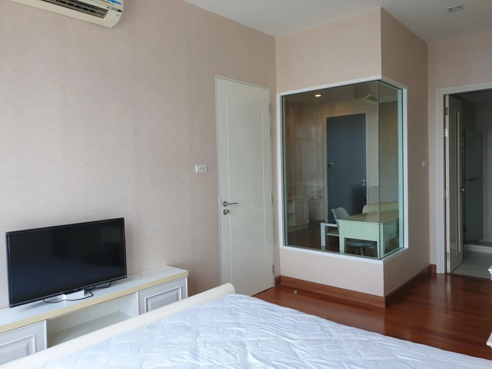 Condo for rent, Ivy Sathorn 10, fully furnished with appliances. Book now before it's too late!