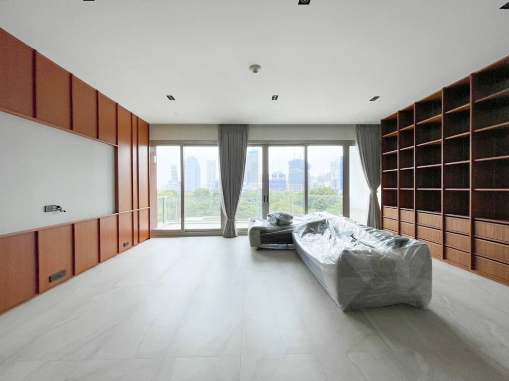 🏙️ Condo for Rent – 185 Rajadamri Condominium ✨