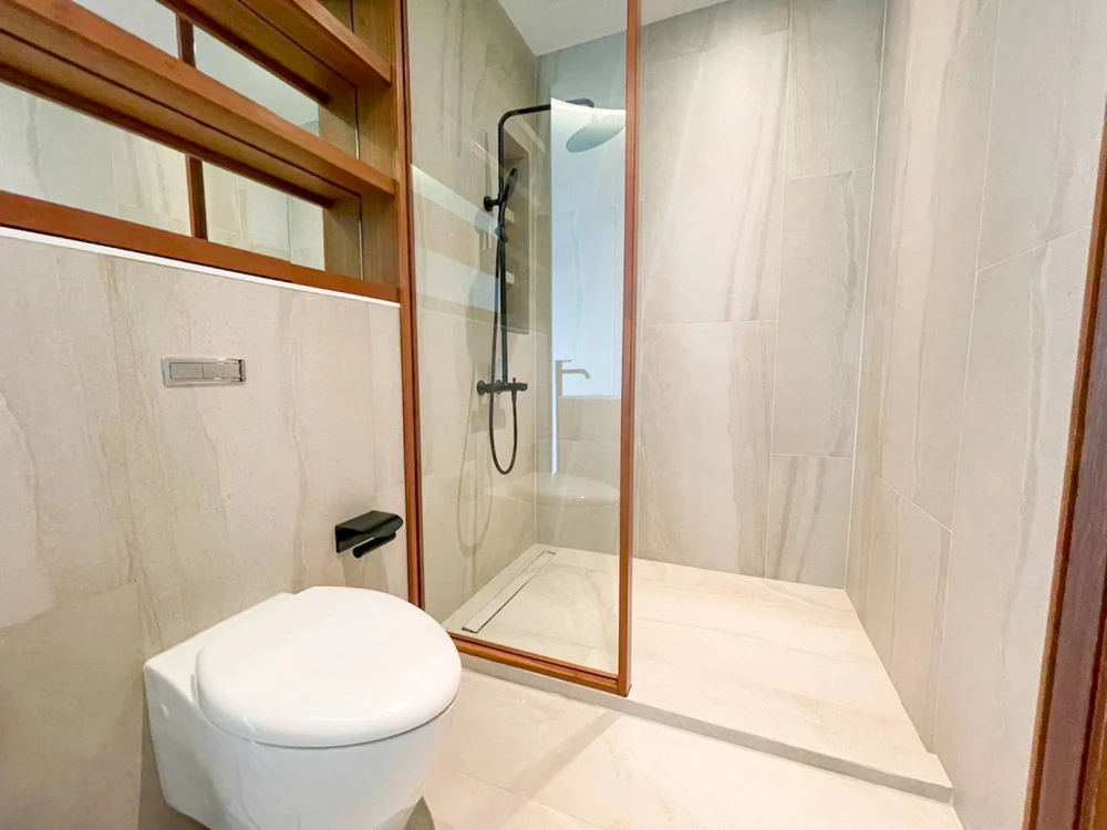 🏙️ Condo for Rent – 185 Rajadamri Condominium ✨