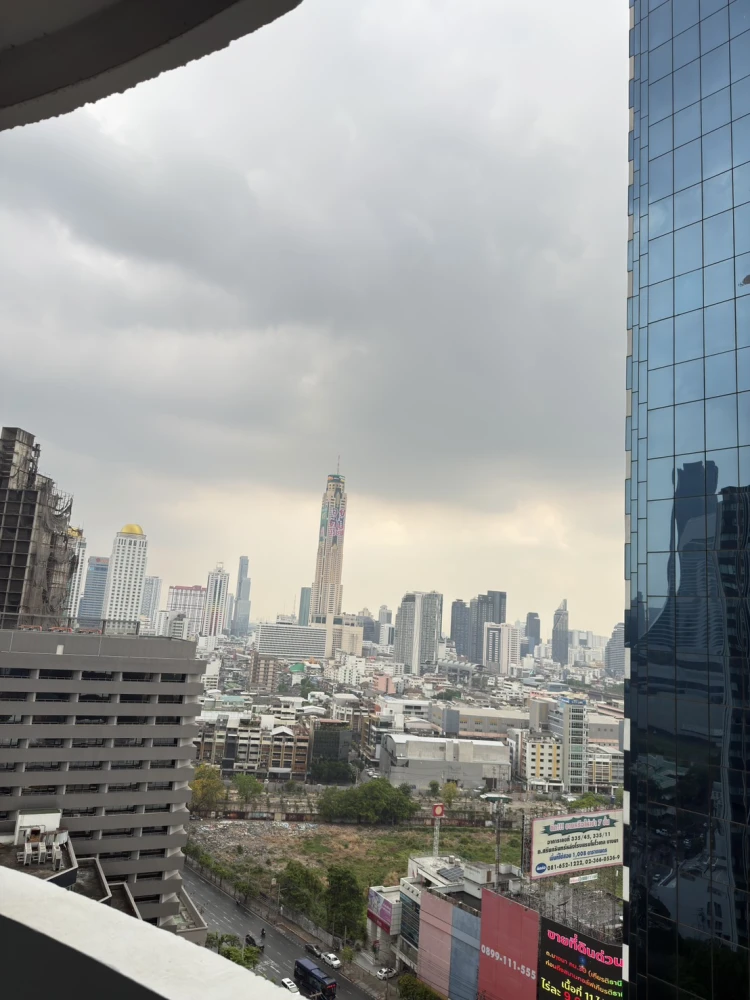 🌟🏙️ For Rent: Witthaya Complex | Large 95 sq.m. room in the heart of Bangkok with beautiful city view! 🏙️🌟
