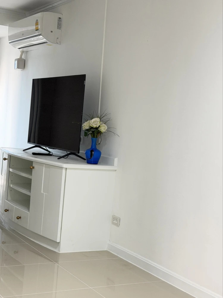 🌟🏙️ For Rent: Witthaya Complex | Large 95 sq.m. room in the heart of Bangkok with beautiful city view! 🏙️🌟